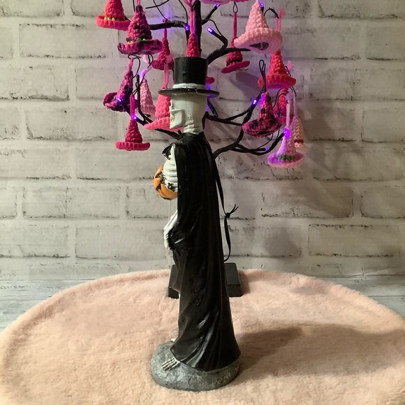 SPOOKY NIGHT 12in Skeleton Holding Jack-O-Lantern - Picture 5 of 6